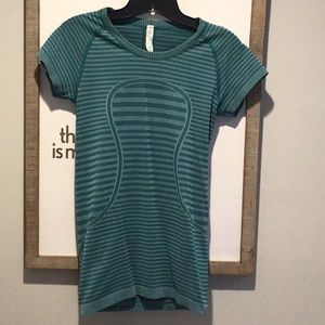 Lululemon Swiftly Tech Short Sleeve Shirt